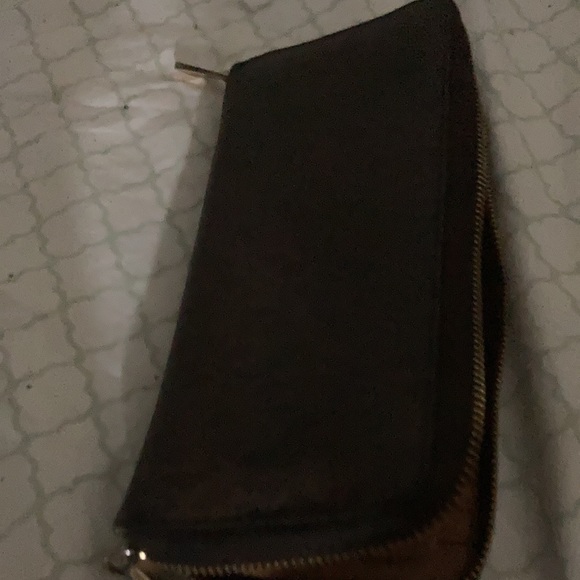 Used Mk woman wallet - Picture 3 of 3